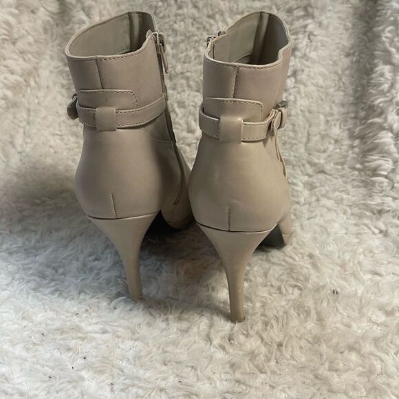 Nine West Elegant leather Beige Ankle platform heels Boots side zipper SZ10M - Picture 5 of 12